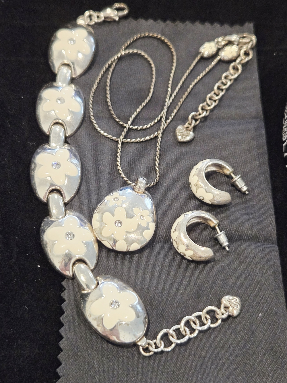 Retired Vintage Brighton Love Daisy Set 3 Piece Necklace, Bracelet, And Earrings